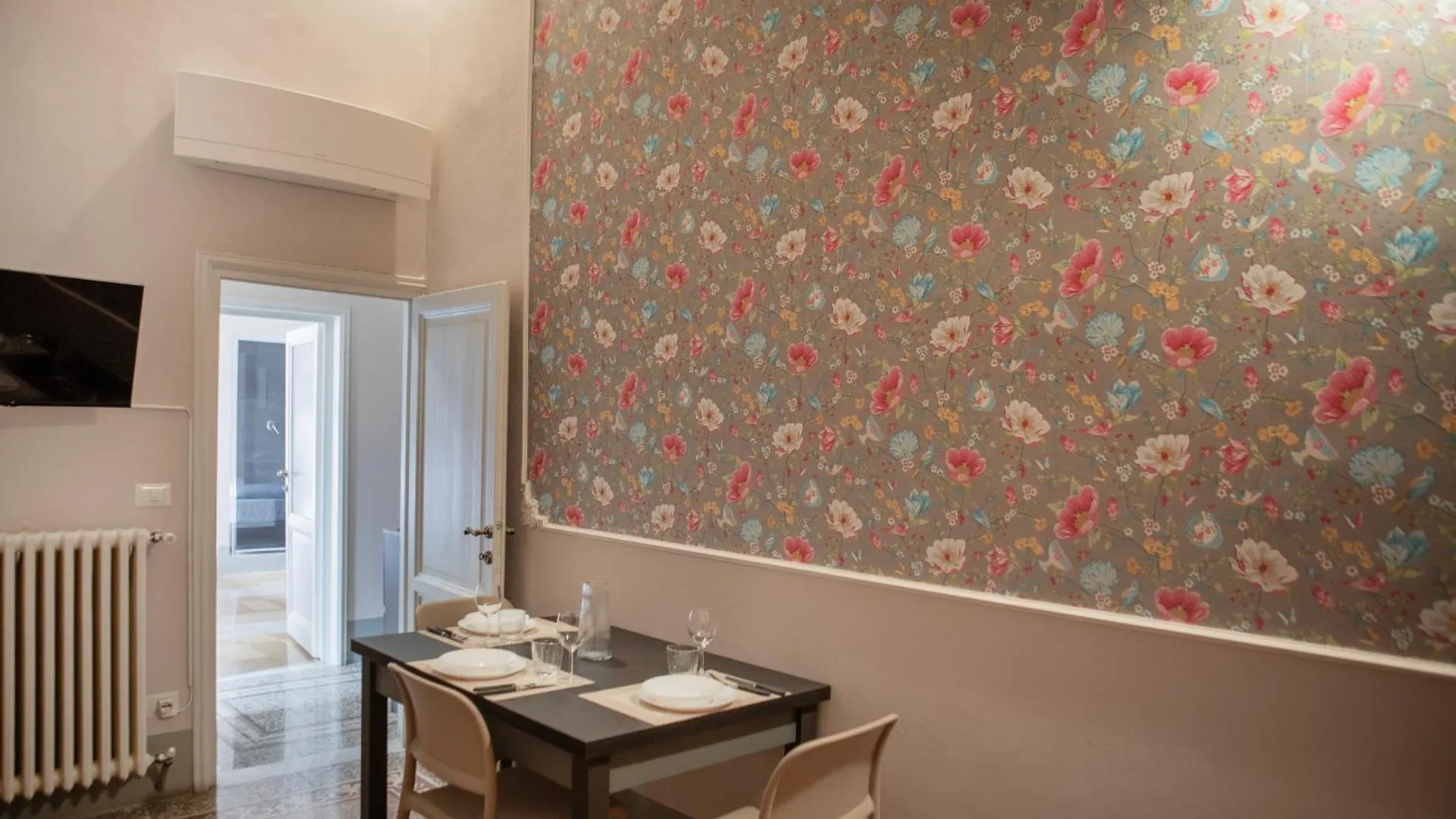 Buonarroti Boutique Apartment contacts